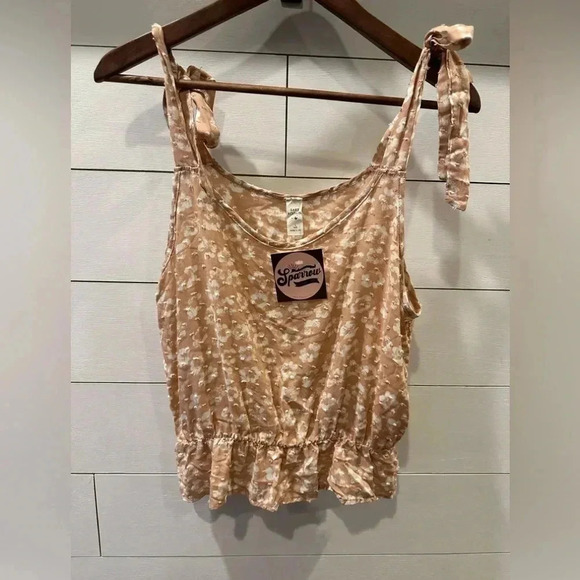 Lazy Sundays Light Pink Crop Top- Large - Picture 2 of 5